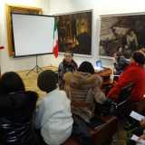Promotrice del movimento � Giulia Giacchetti Boico, nipote di uno dei deportati, che ha imparato l'italiano da autodidatta e lo insegna in una piccola "scuola" allestita nello scantinato di casa. Nella stanza campeggiano la bandiera dell'Italia...